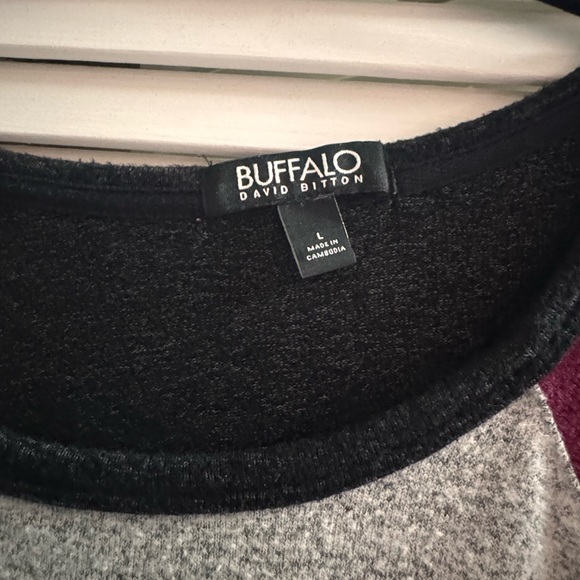 BUFFALO Burgundy and Gray Long Sleeve Top - Picture 2 of 2